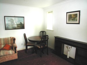 eu018lounge_300